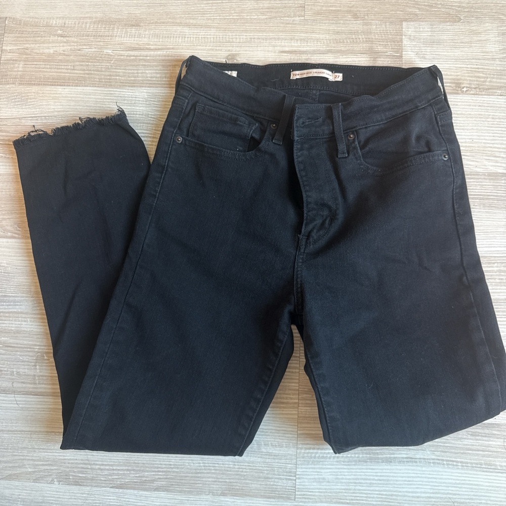 Levi’s 724 High Rise Straight Crop Jeans
